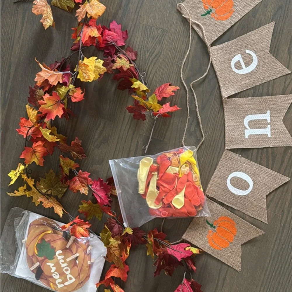 Fall Autumn Leaf Mylar Balloons – 8 Pack + Assorted Balloons